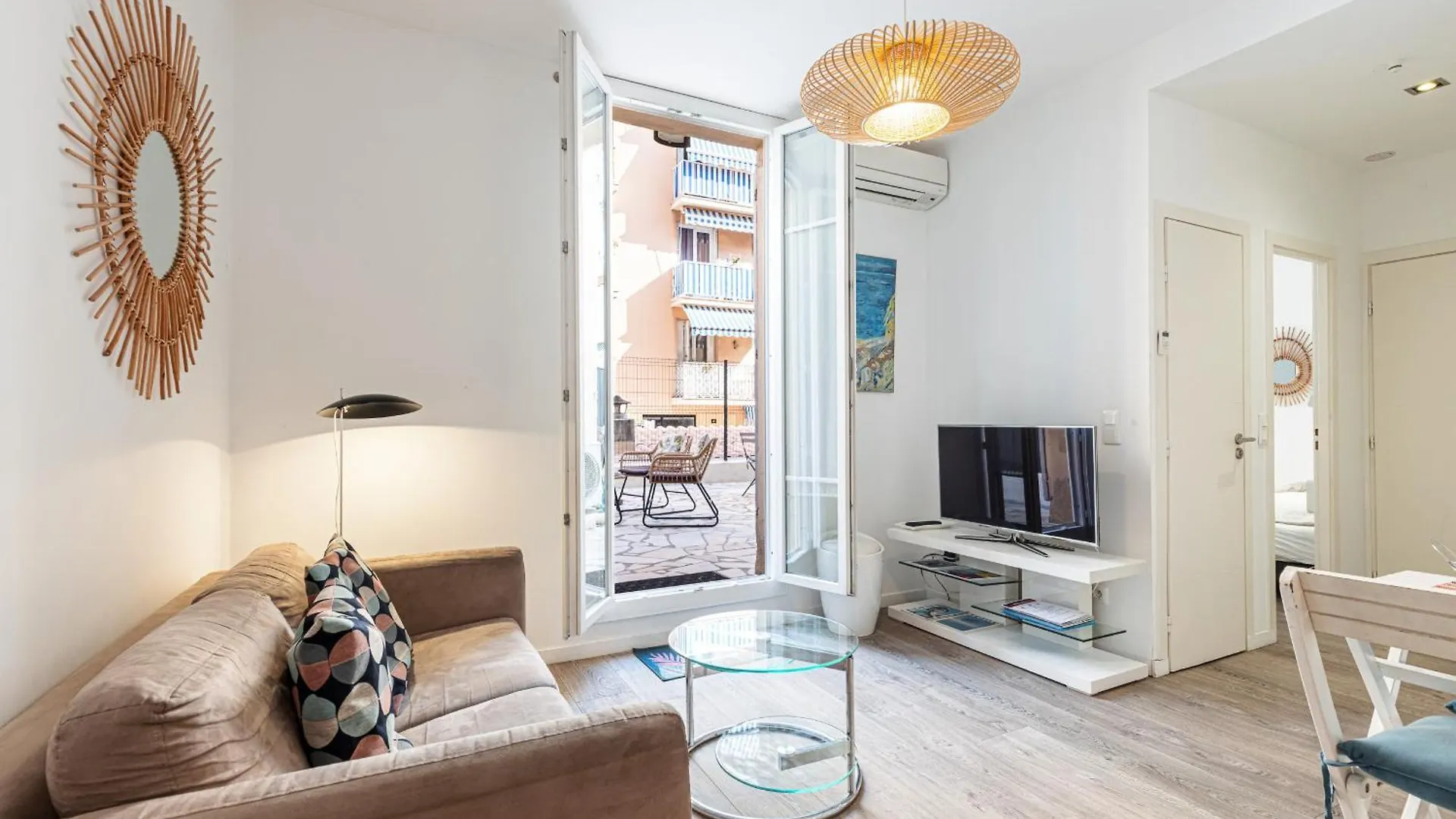 Large Terrace 1 Bdr Near Garibaldi Square Διαμέρισμα Νίκαια
