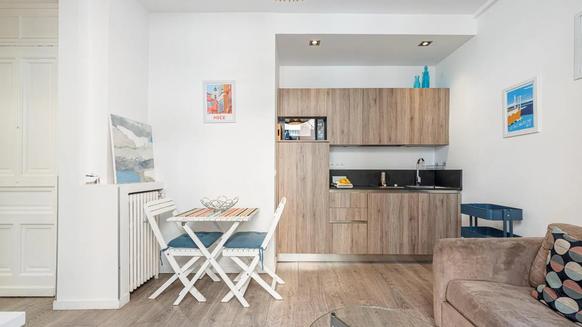 Apartamento Large Terrace 1 Bdr Near Garibaldi Square Niza