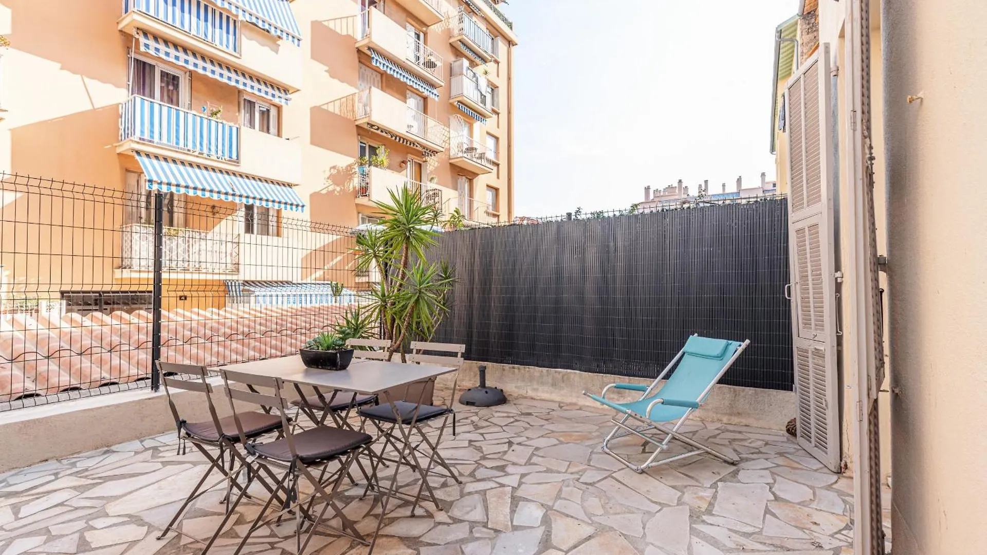 Apartamento Large Terrace 1 Bdr Near Garibaldi Square Niza
